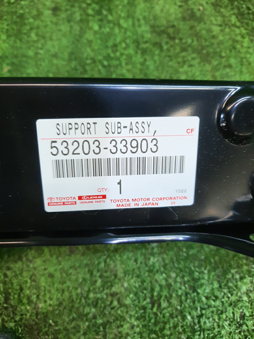 Планка телевизора левая TOYOTA CAMRY AXVH80 53203-33903 3 ракурс