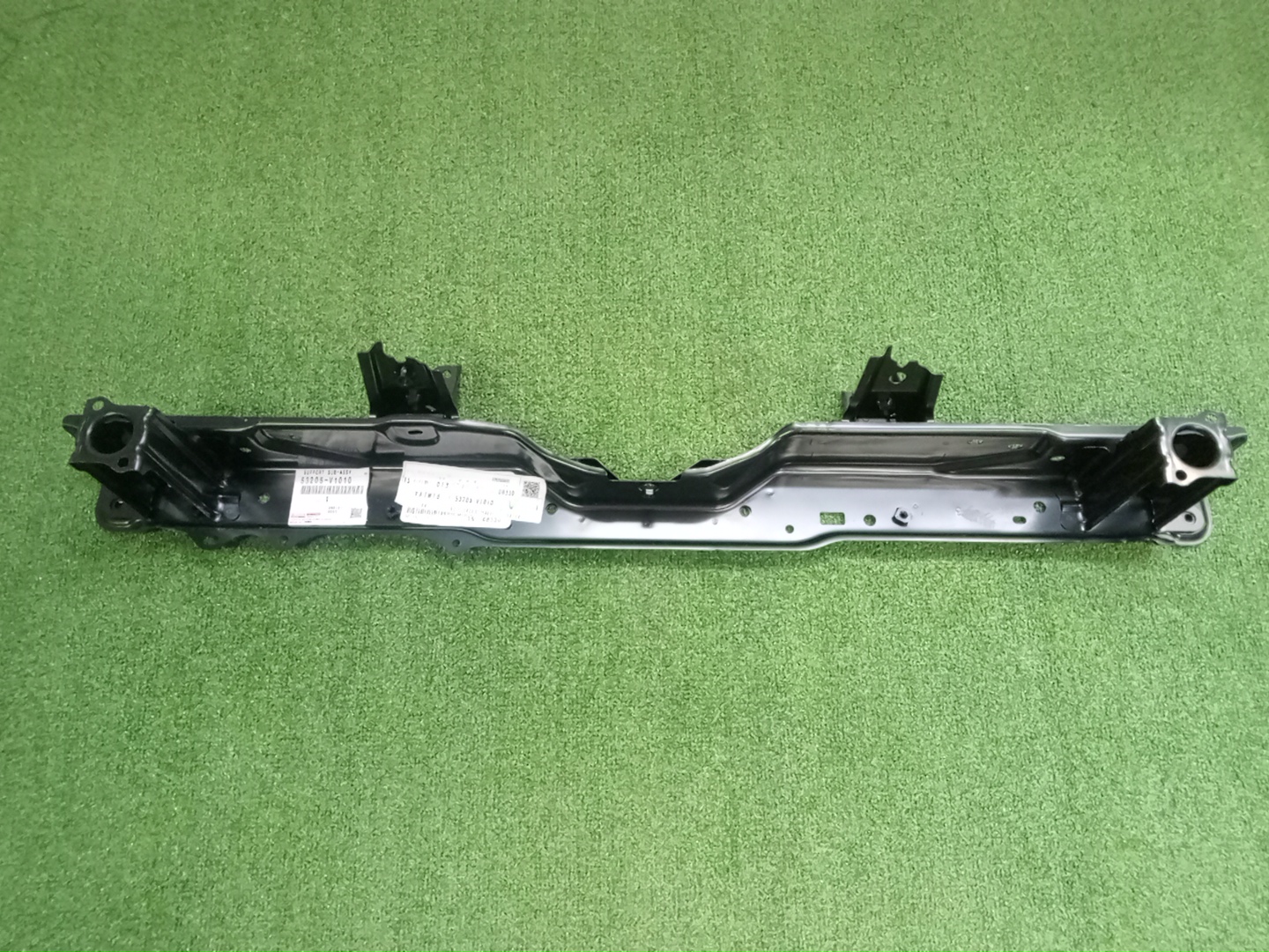 Планка телевизора передняя TOYOTA VOXY MZRA90W 53205-V1010 3 ракурс