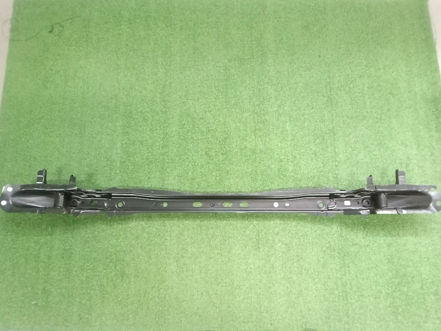 Планка телевизора передняя TOYOTA TACOMA GRN305L 57104-04040 2 ракурс