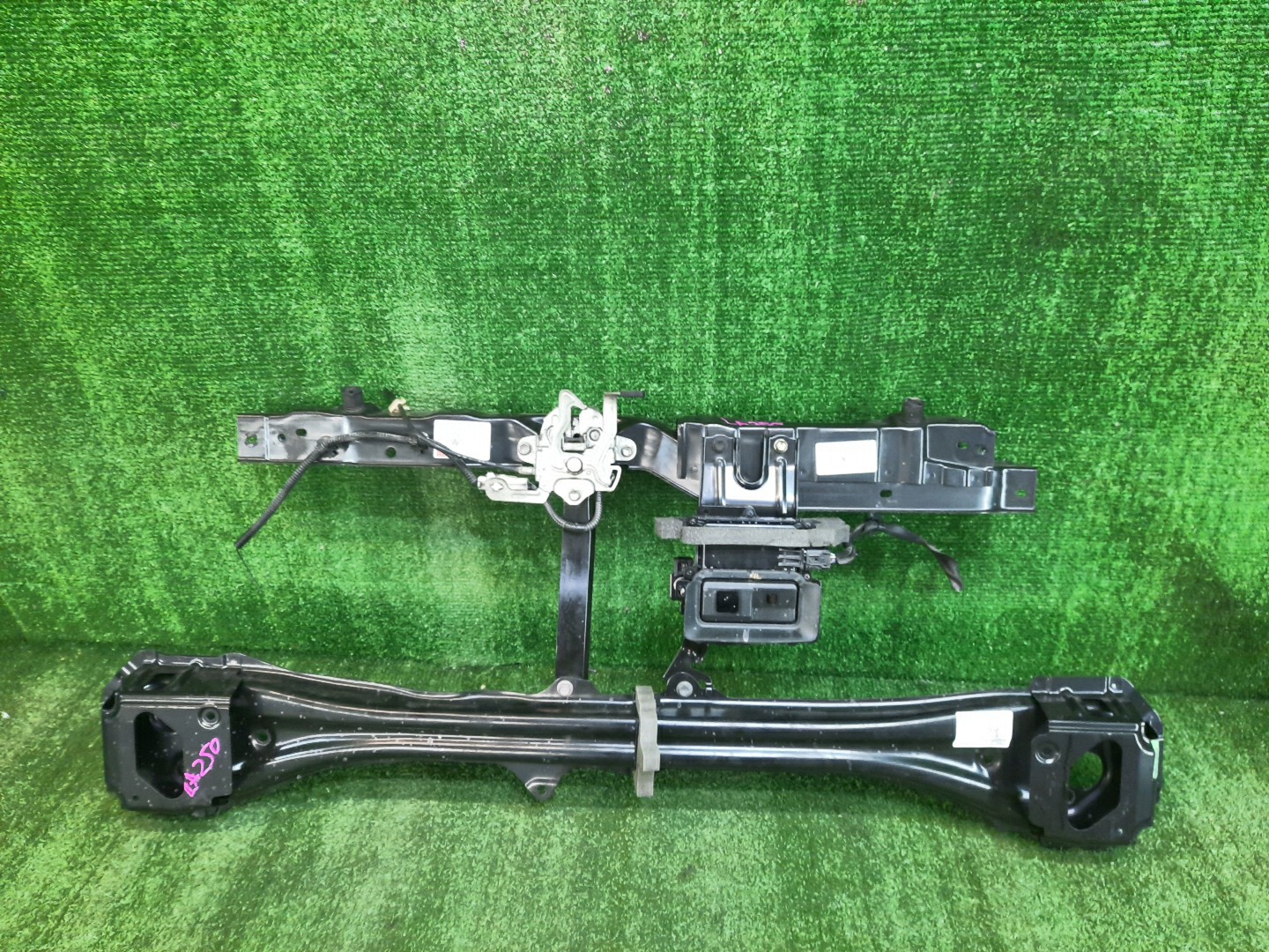 Планка телевизора DAIHATSU CAST LA250S 53205-B2230 1 ракурс