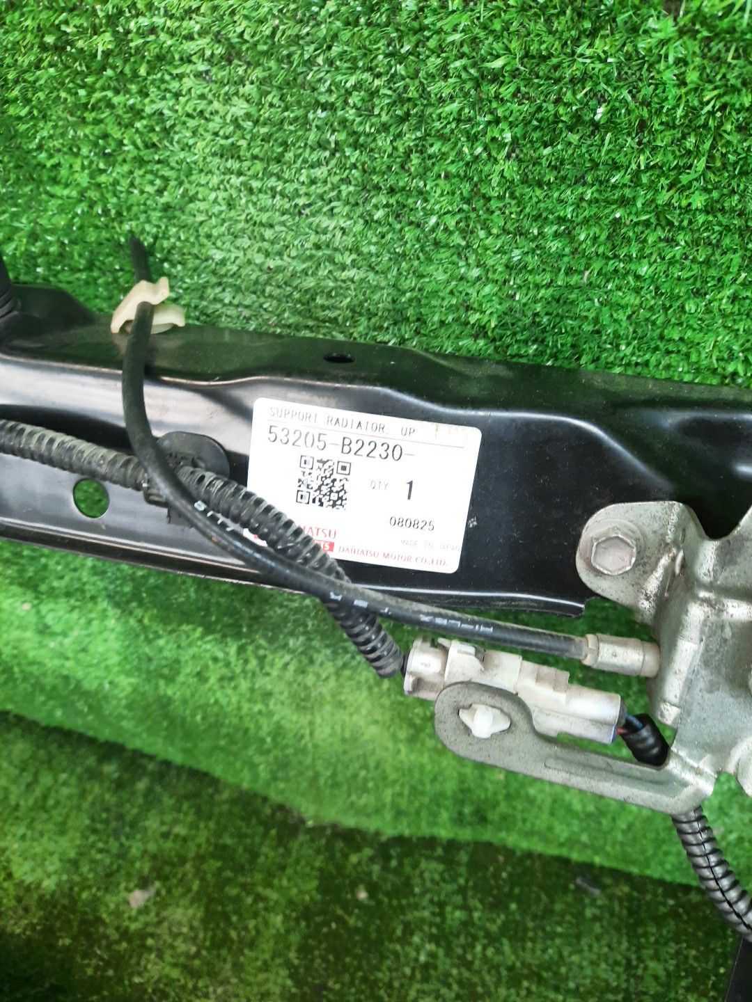 Планка телевизора DAIHATSU CAST LA250S 53205-B2230 2 ракурс