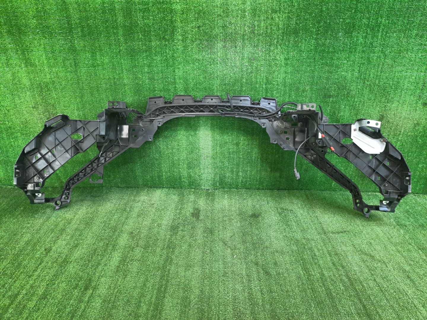 Планка телевизора VOLVO V40 MV48 31416490AA 2 ракурс