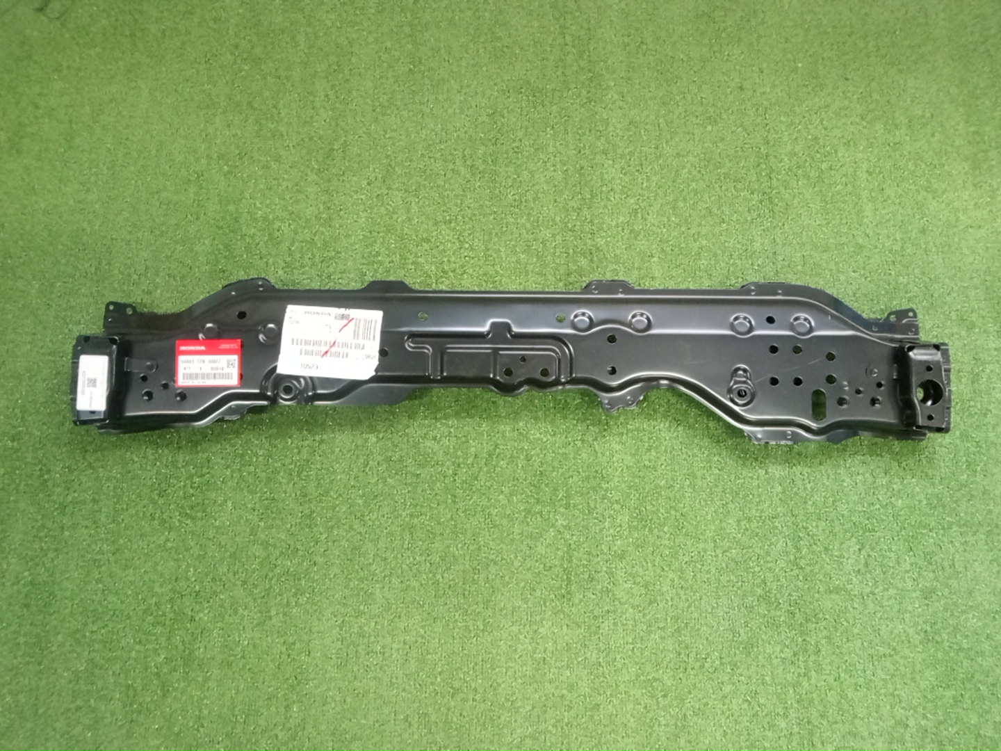 Планка телевизора передняя HONDA FIT GR4 04603-TZB-300ZZ 1 ракурс