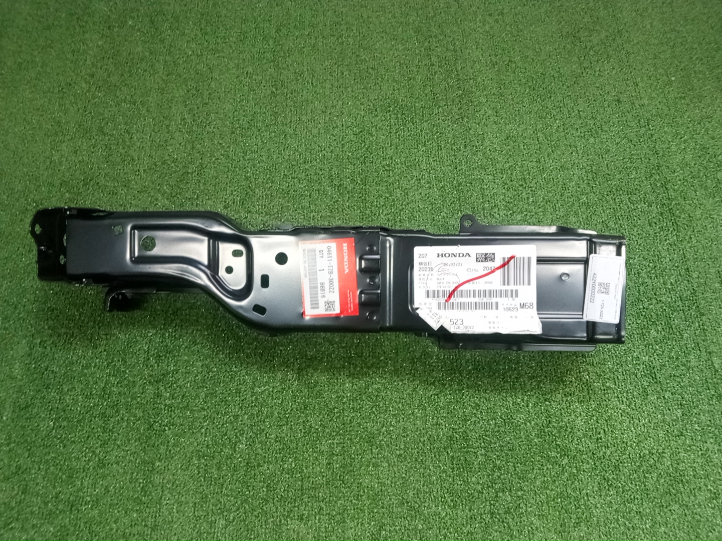 Планка телевизора левая передняя HONDA FIT GR4 04611-TZB-300ZZ 1 ракурс