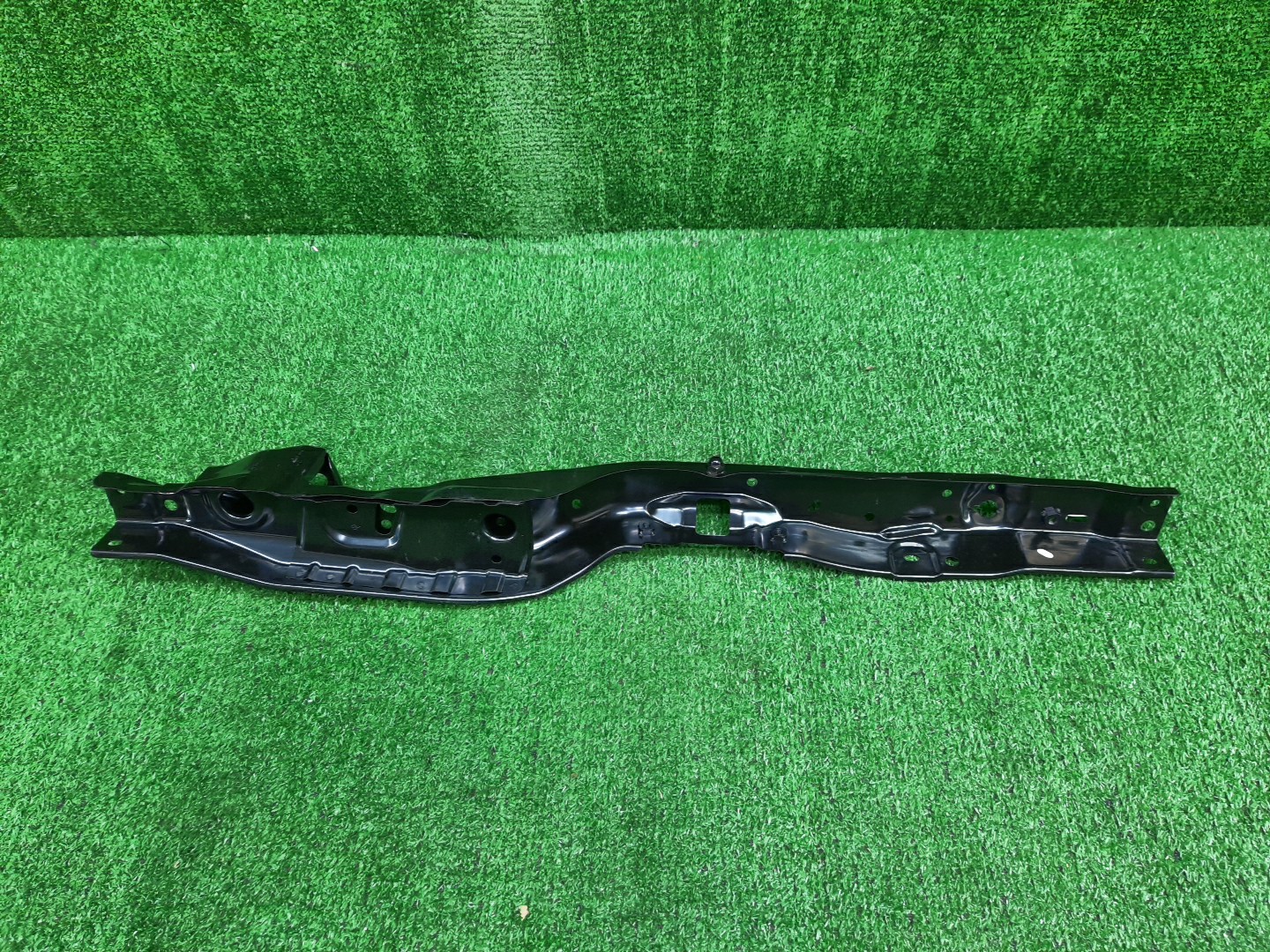 Планка телевизора передняя DAIHATSU TANTO LA650S 53205-B2290 2 ракурс