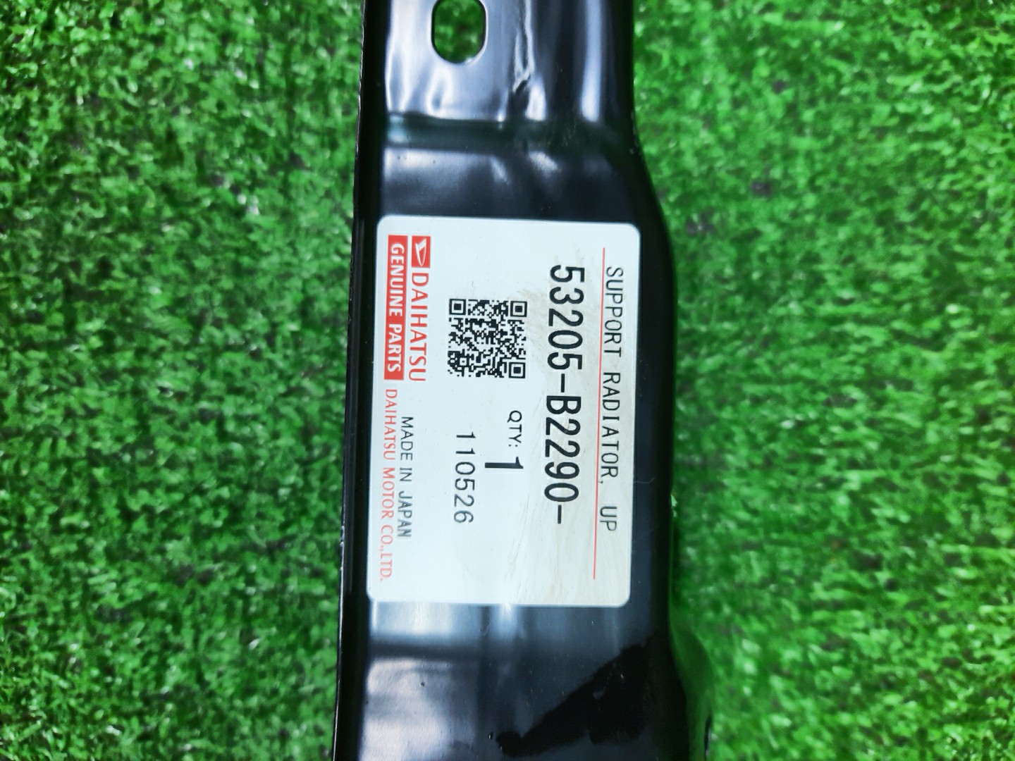 Планка телевизора передняя DAIHATSU TANTO LA650S 53205-B2290 3 ракурс