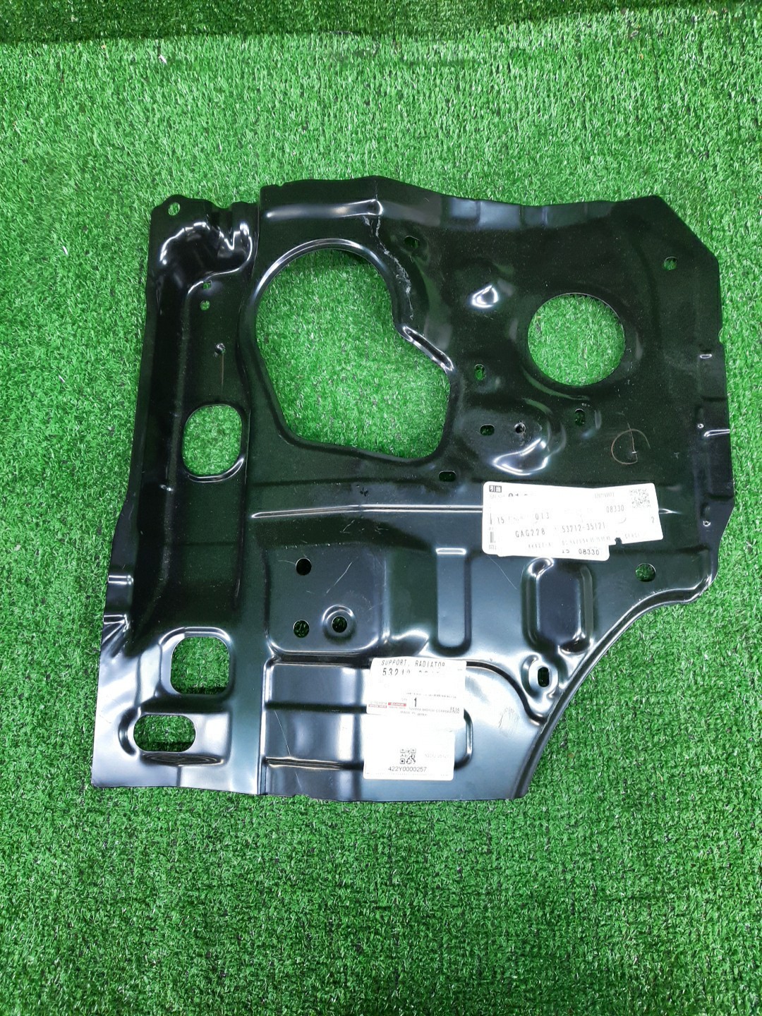 Планка телевизора левая TOYOTA FJ CRUISER GSJ15 1GR-FE 53212-35121 1 ракурс Планка телевизора левая TOYOTA FJ CRUISER GSJ15 1GR-FE 53212-35121 1 ракурс