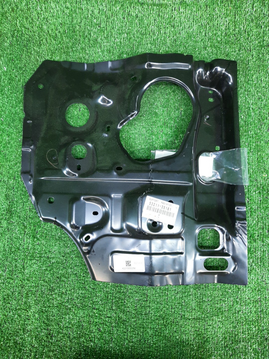 Планка телевизора правая TOYOTA FJ CRUISER GSJ15 1GR-FE 53211-35181 1 ракурс Планка телевизора правая TOYOTA FJ CRUISER GSJ15 1GR-FE 53211-35181 1 ракурс