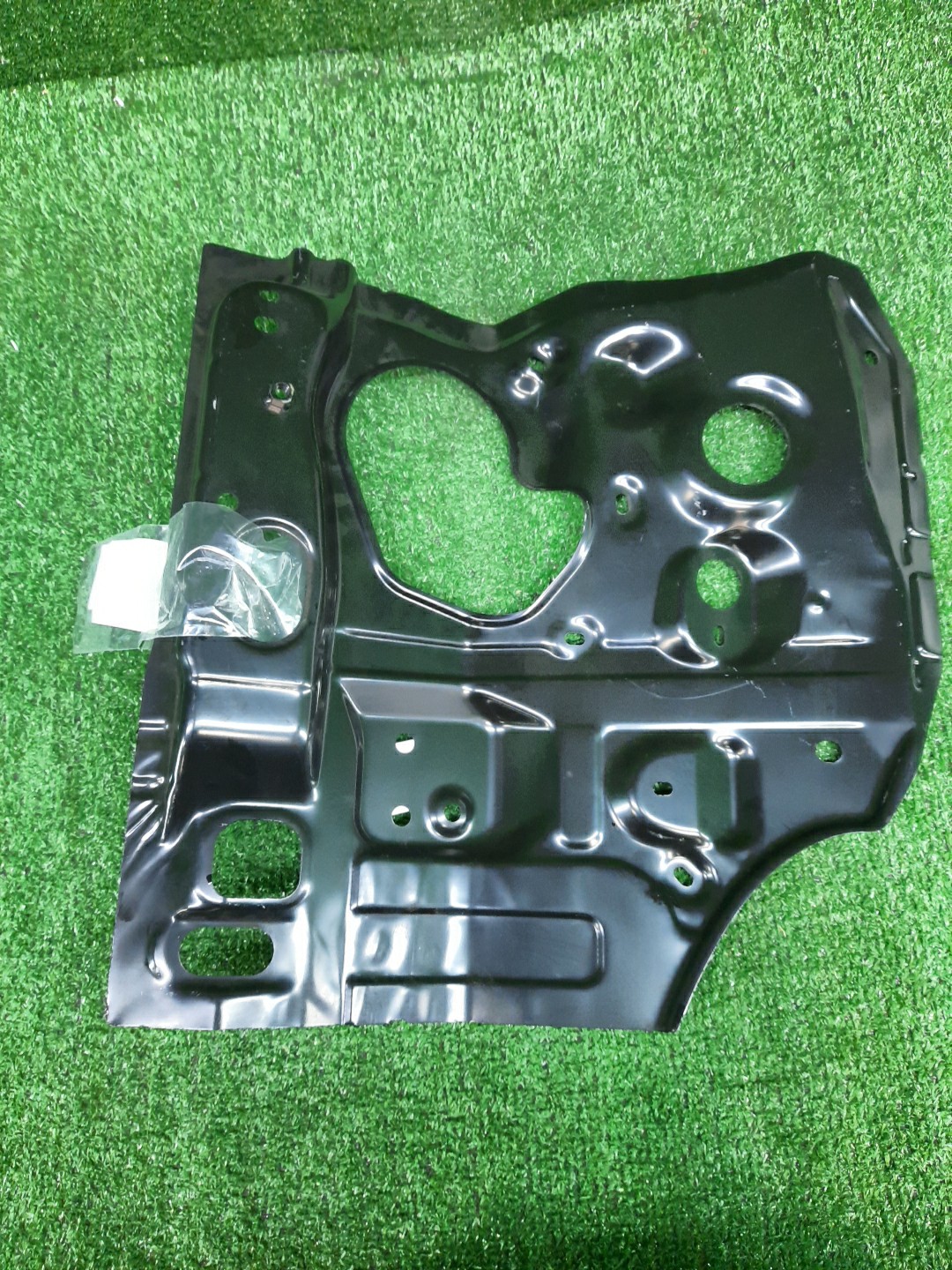Планка телевизора правая TOYOTA FJ CRUISER GSJ15 1GR-FE 53211-35181 2 ракурс Планка телевизора правая TOYOTA FJ CRUISER GSJ15 1GR-FE 53211-35181 2 ракурс