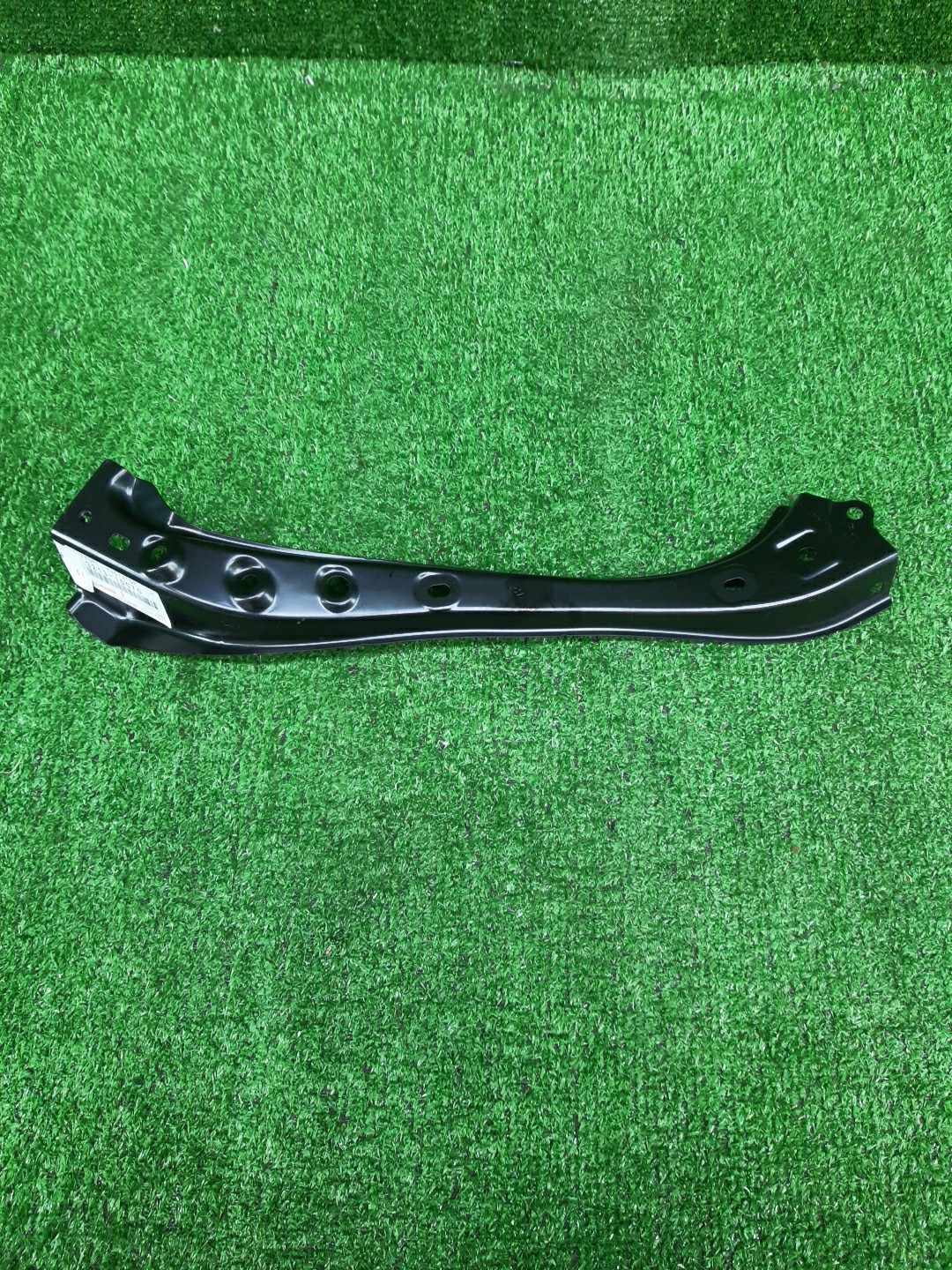 Планка телевизора правая TOYOTA C-HR NGX50 53213-10070 1 ракурс Планка телевизора правая TOYOTA C-HR NGX50 53213-10070 1 ракурс
