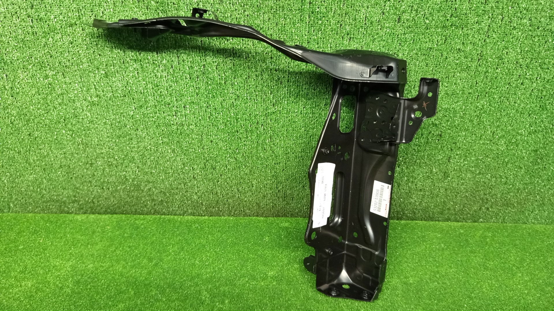 Планка телевизора правая LEXUS IS300H AVE30 53202-53907 1 ракурс
