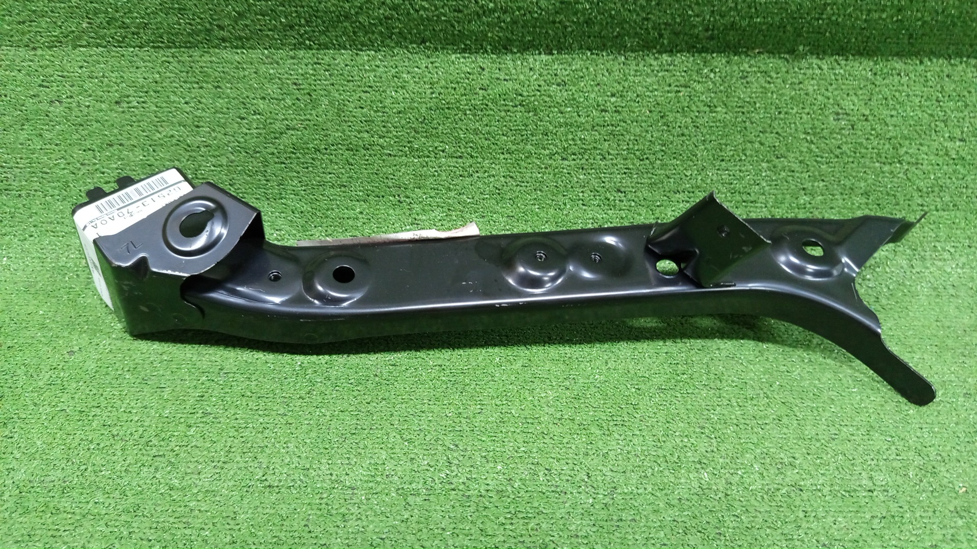 Планка телевизора левая NISSAN SERENA FC28 62513-7DA0A 2 ракурс