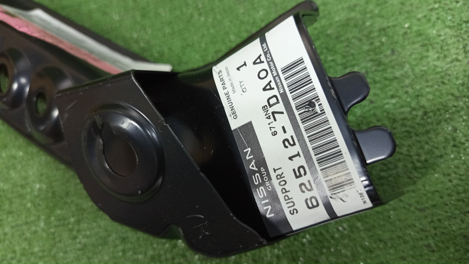 Планка телевизора правая NISSAN SERENA FC28 62512-7DA0A 3 ракурс