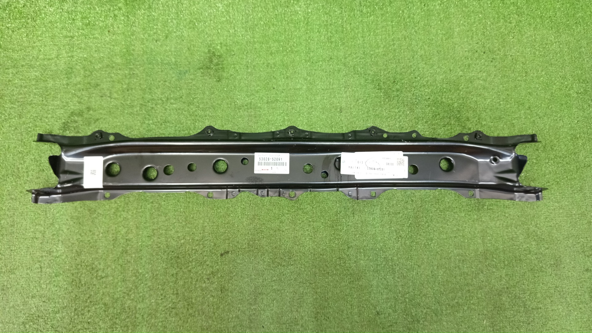 Планка телевизора TOYOTA AQUA NHP10 53028-52091 1 ракурс