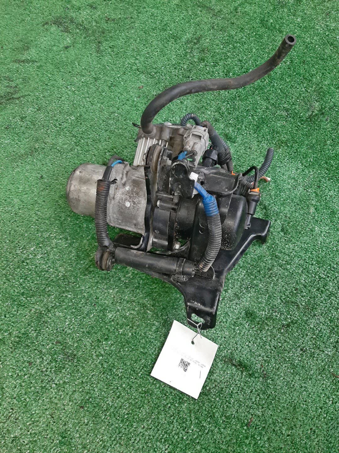 Компрессор подвески LEXUS LS600h UVF45 2UR-FSE 8E150240, 741-250 1 ракурс