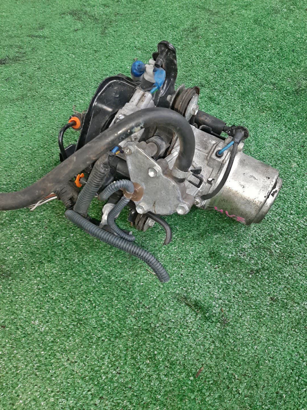 Компрессор подвески LEXUS LS600h UVF45 2UR-FSE 8E150240, 741-250 2 ракурс