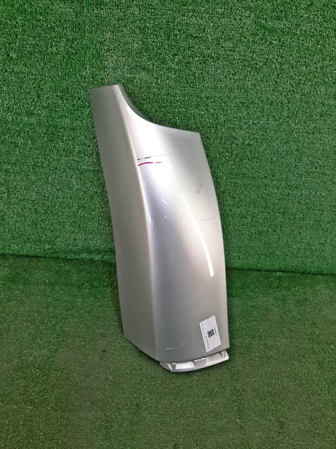 Планка под стоп левая TOYOTA VOXY ZWR80G, ZRR85W, ZRR80W, ZWR80W, ZRR80G, ZRR85G 1 ракурс