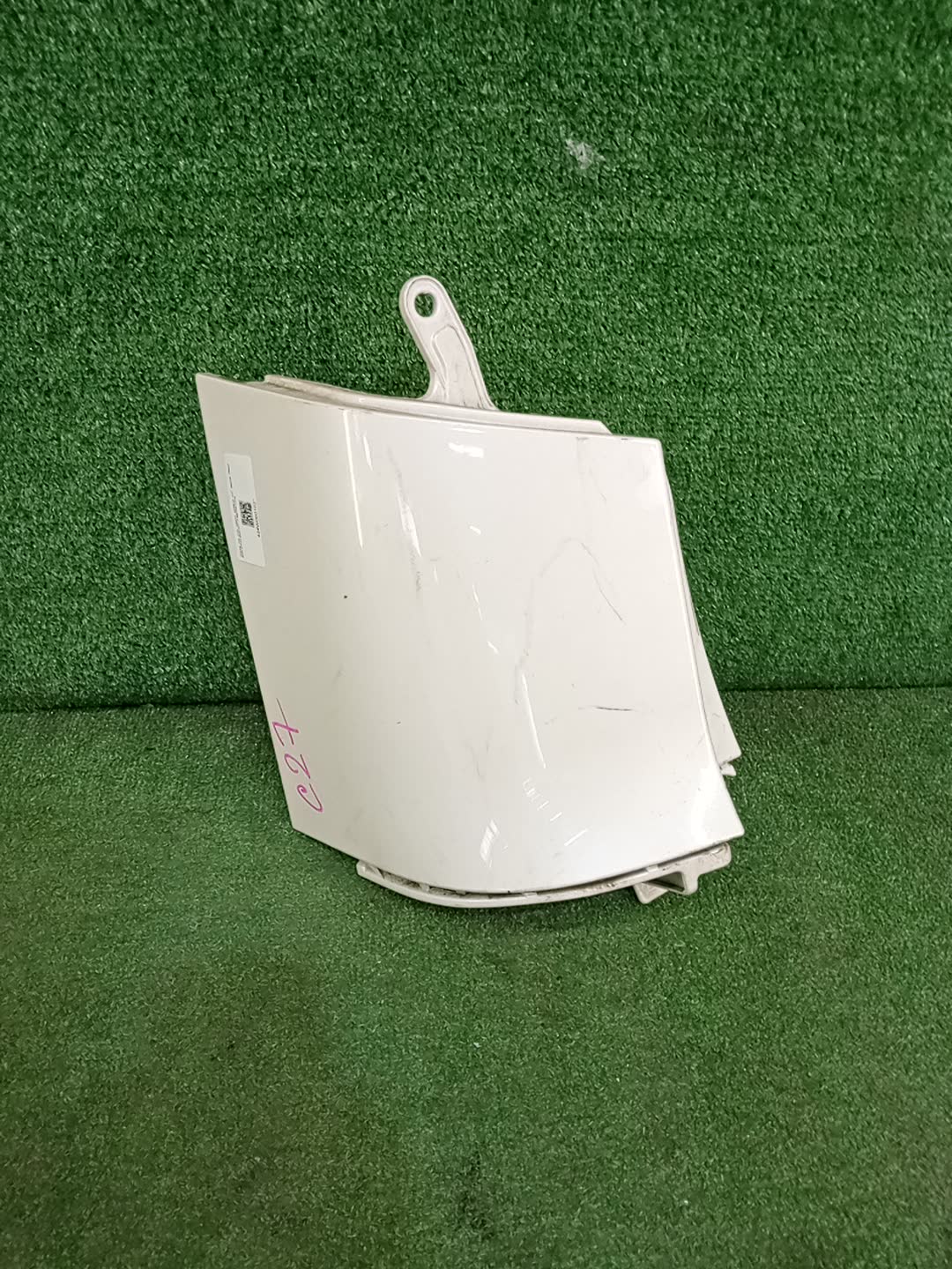 Планка под стоп левая задняя NISSAN SERENA C27 852315TT1H 1 ракурс