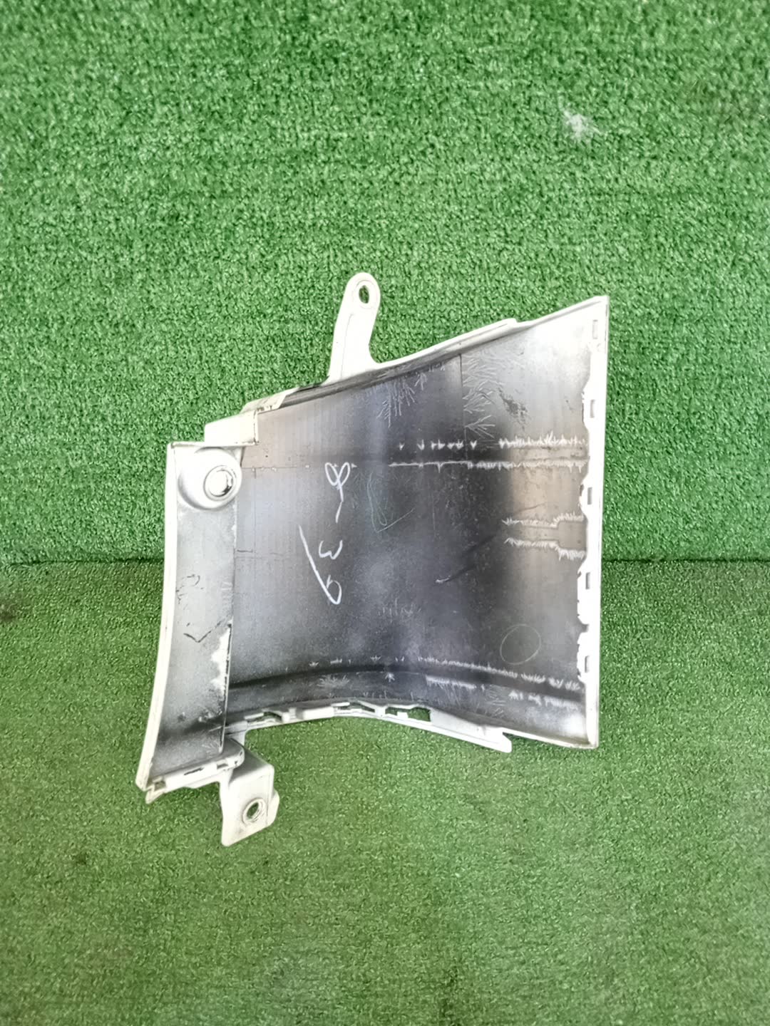 Планка под стоп левая задняя NISSAN SERENA C27 852315TT1H 2 ракурс