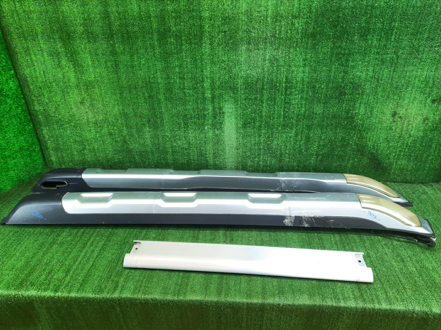 Рейлинги левые NISSAN X-TRAIL T31, NT31, DNT31, TNT31 1 ракурс Рейлинги левые NISSAN X-TRAIL T31, NT31, DNT31, TNT31 1 ракурс