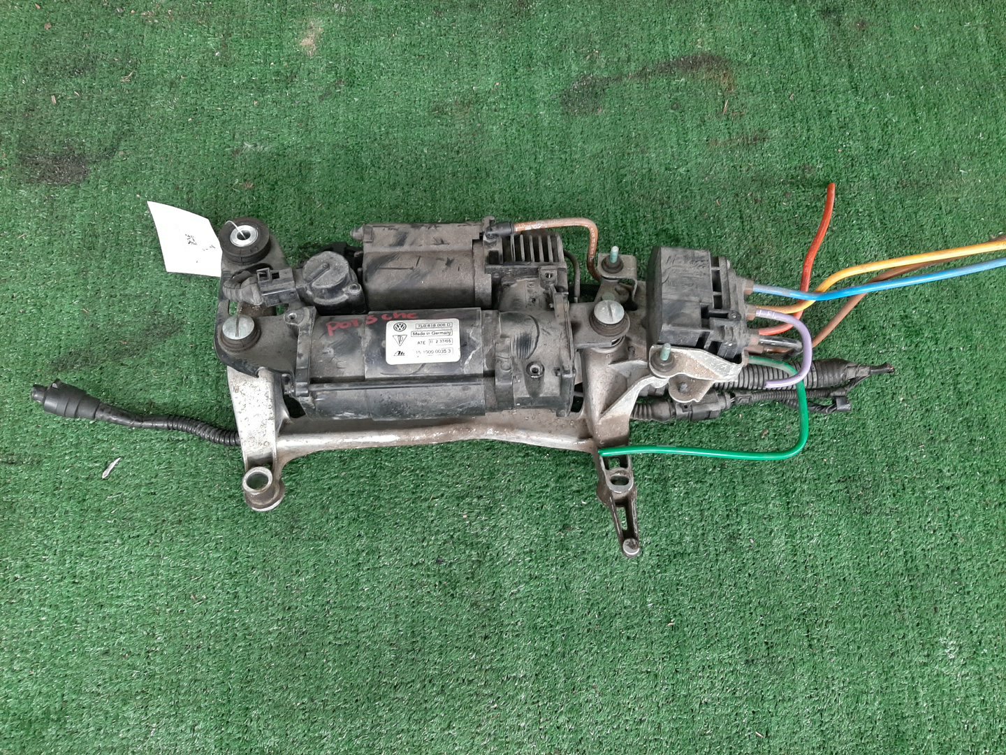 Компрессор подвески PORSCHE CAYENNE 955 7L0616006D 1 ракурс