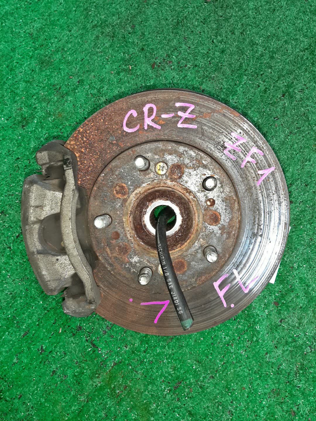 Ступица левая передняя HONDA CR-Z ZF1 LEA 1 ракурс