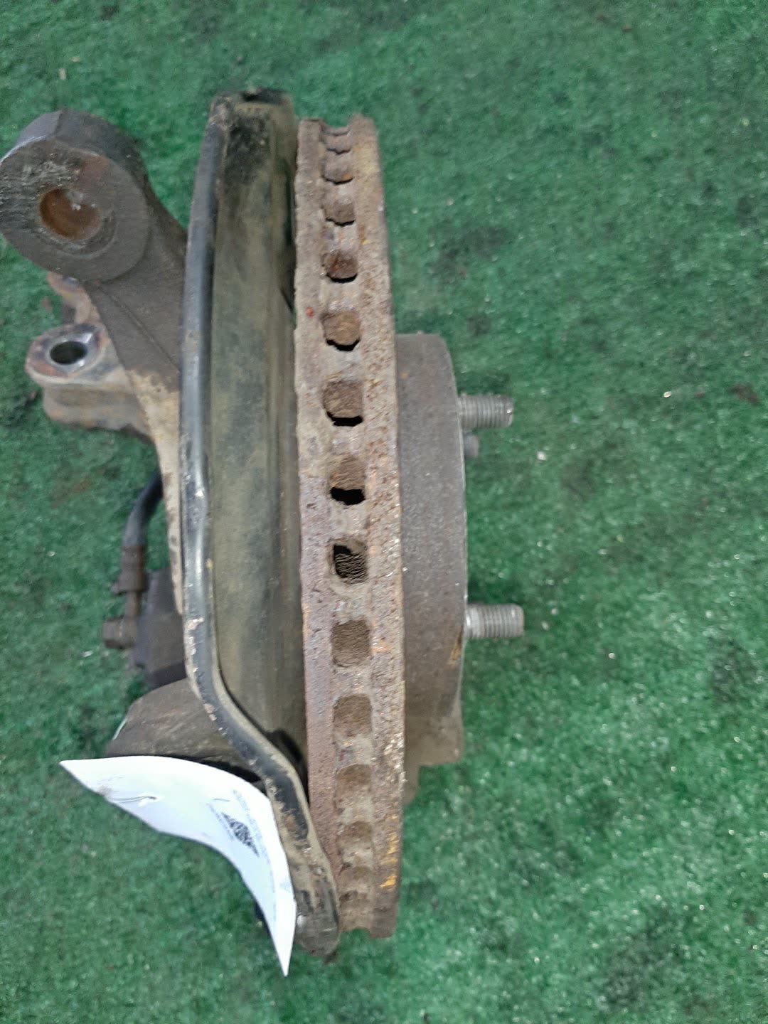Ступица правая передняя TOYOTA PORTE NCP145 1NZ-FE 3 ракурс