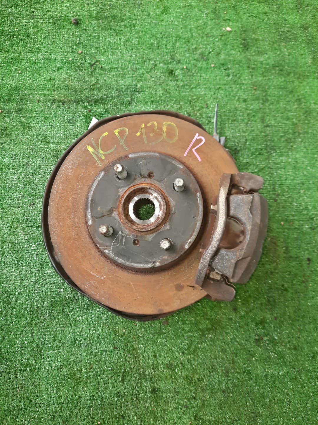 Ступица правая передняя TOYOTA VITZ , KSP130, NSP130, NHP130, NCP131 1NR-FE, 1KR-FE, 1NZ-FXE, 1NZ-FE 1 ракурс