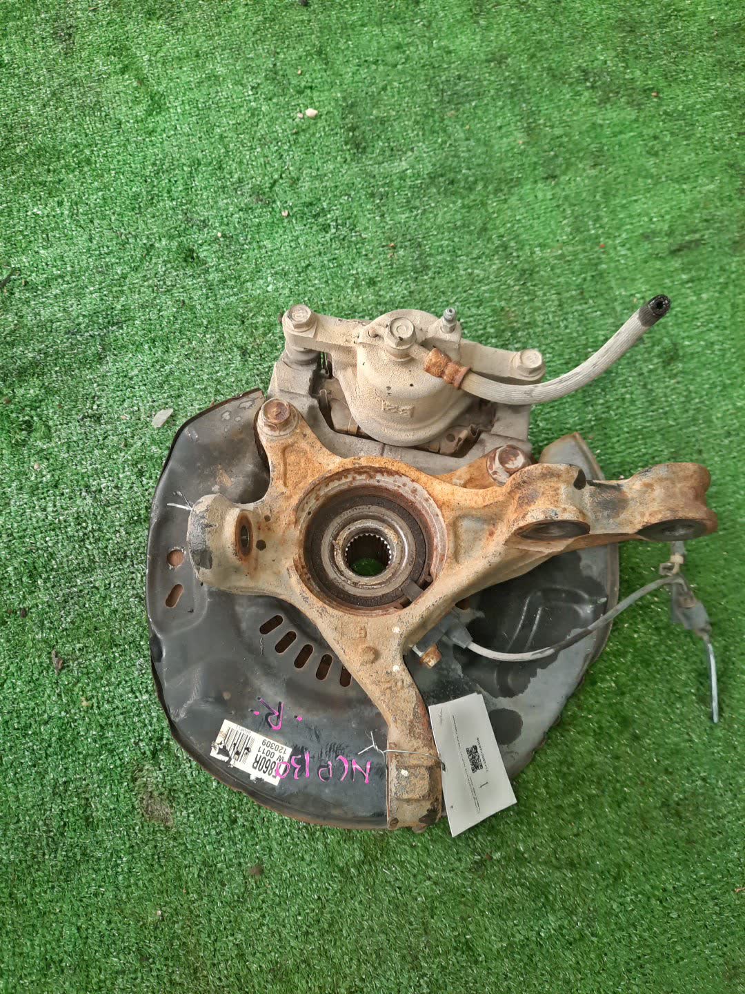 Ступица правая передняя TOYOTA VITZ , KSP130, NSP130, NHP130, NCP131 1NR-FE, 1KR-FE, 1NZ-FXE, 1NZ-FE 3 ракурс