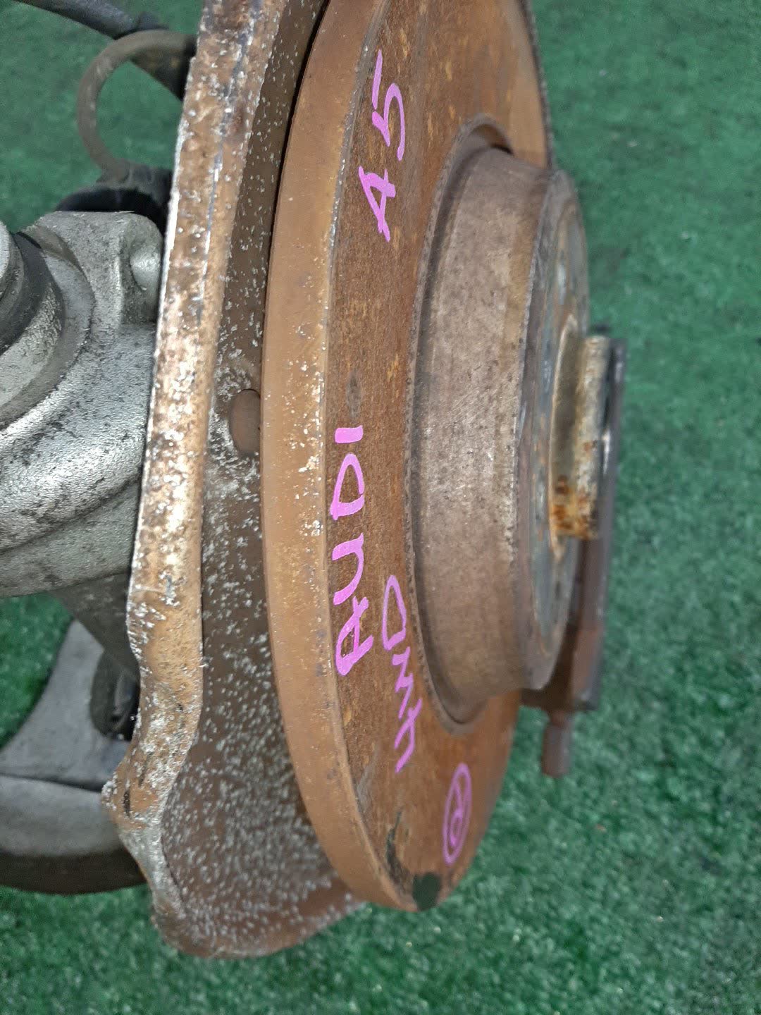Ступица правая задняя AUDI A5 8T3 CDN 8K0505432AH 3 ракурс