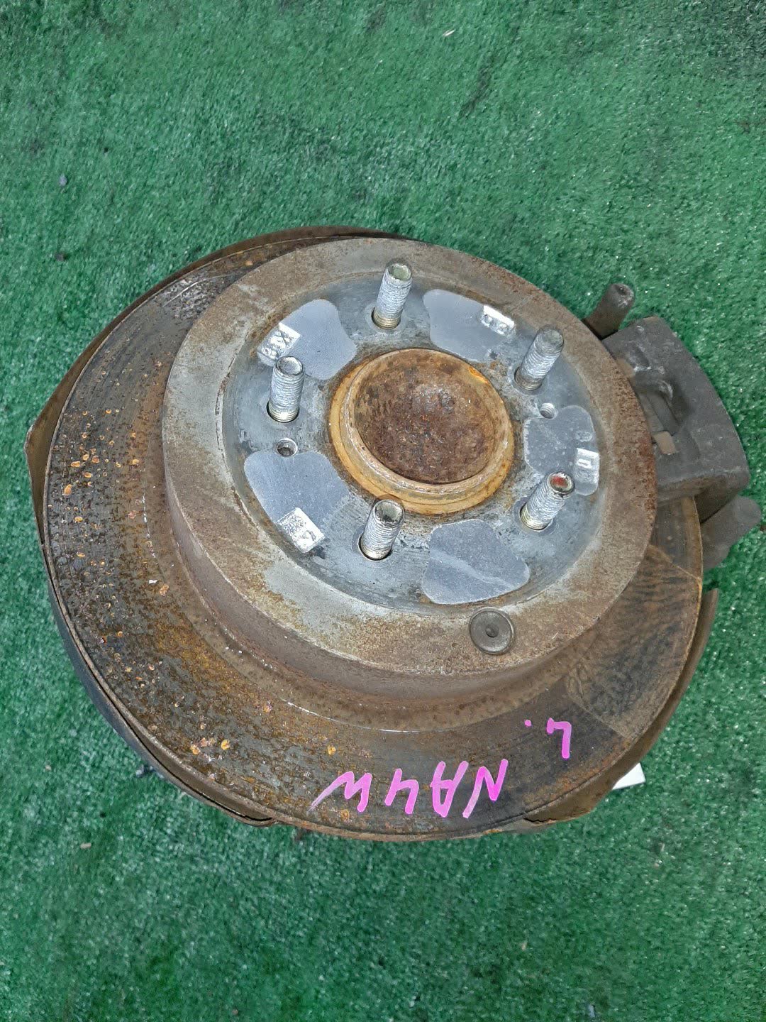 Ступица левая задняя MITSUBISHI GRANDIS NA4W 4G69 1 ракурс