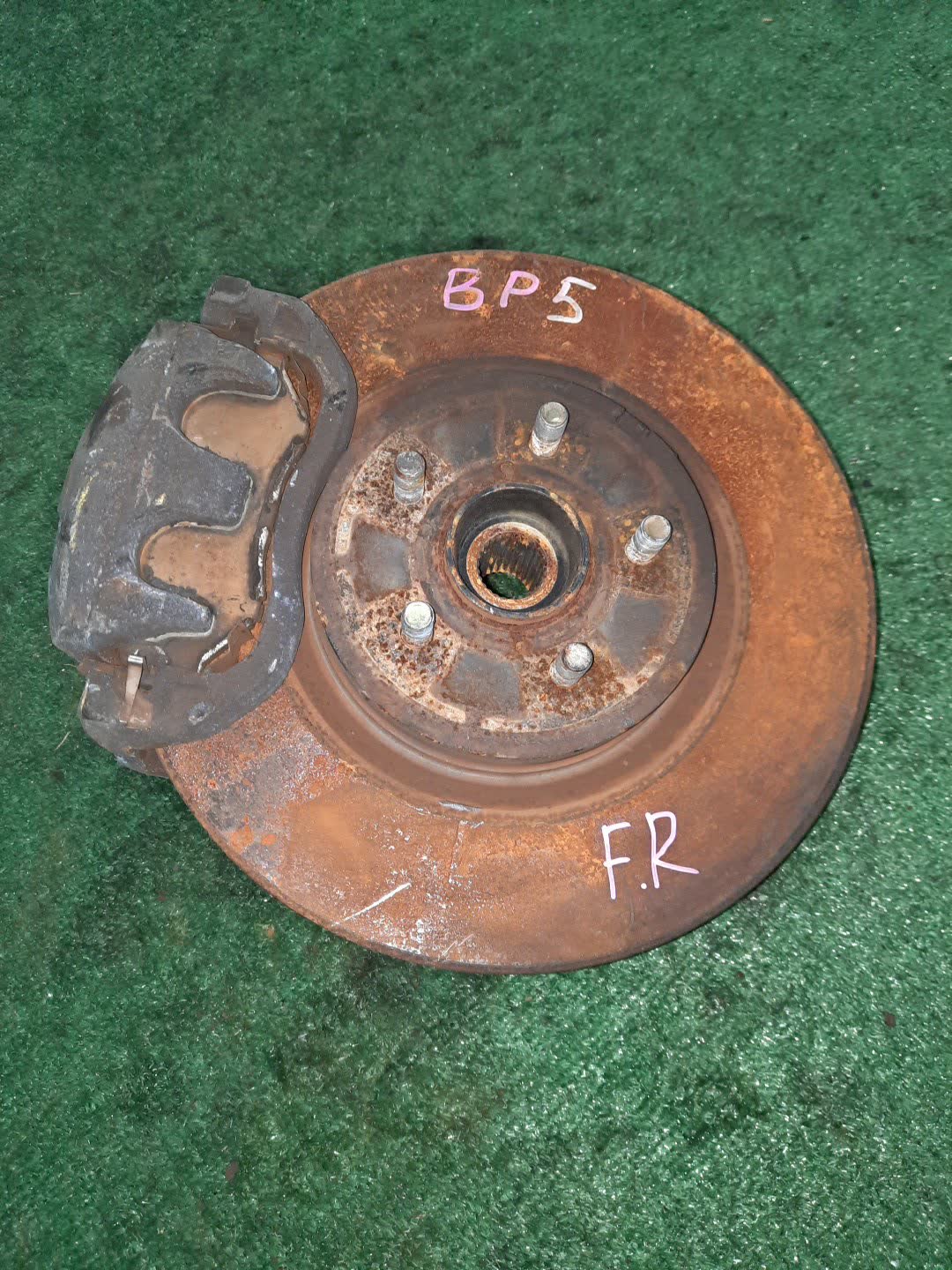 Ступица правая передняя SUBARU LEGACY, OUTBACK, LEGACY B4 BL5, BP5, BPE, BLE, BL9, BP9 EJ20DE, EJ20T, EJ20E, EZ30DE, EJ25E 1 ракурс Ступица правая передняя SUBARU LEGACY, OUTBACK, LEGACY B4 BL5, BP5, BPE, BLE, BL9, BP9 EJ20DE, EJ20T, EJ20E, EZ30DE, EJ25E 1 ракурс