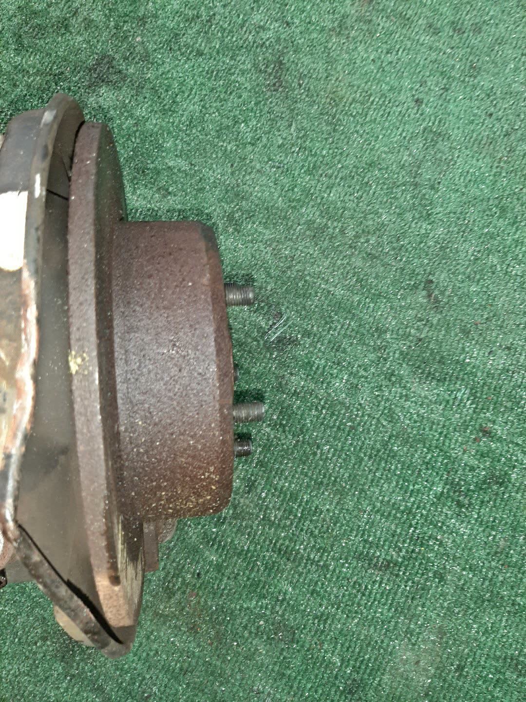 Ступица правая задняя TOYOTA HARRIER MCU10W 1MZ-FE 3 ракурс