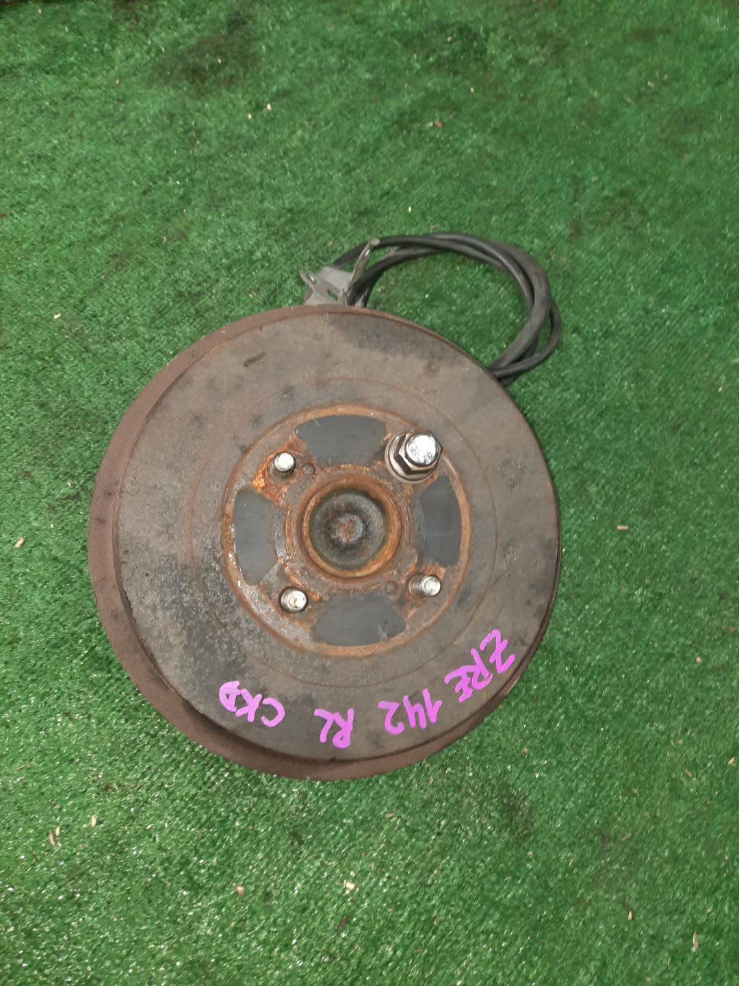 Ступица левая задняя TOYOTA AXIO, COROLLA FIELDER, COROLLA  AXIO, FIELDER NZE141, ZRE142, ZRE142G, NZE141G 1NZ-FE, 2ZR-FAE, 2ZR-FE 1 ракурс