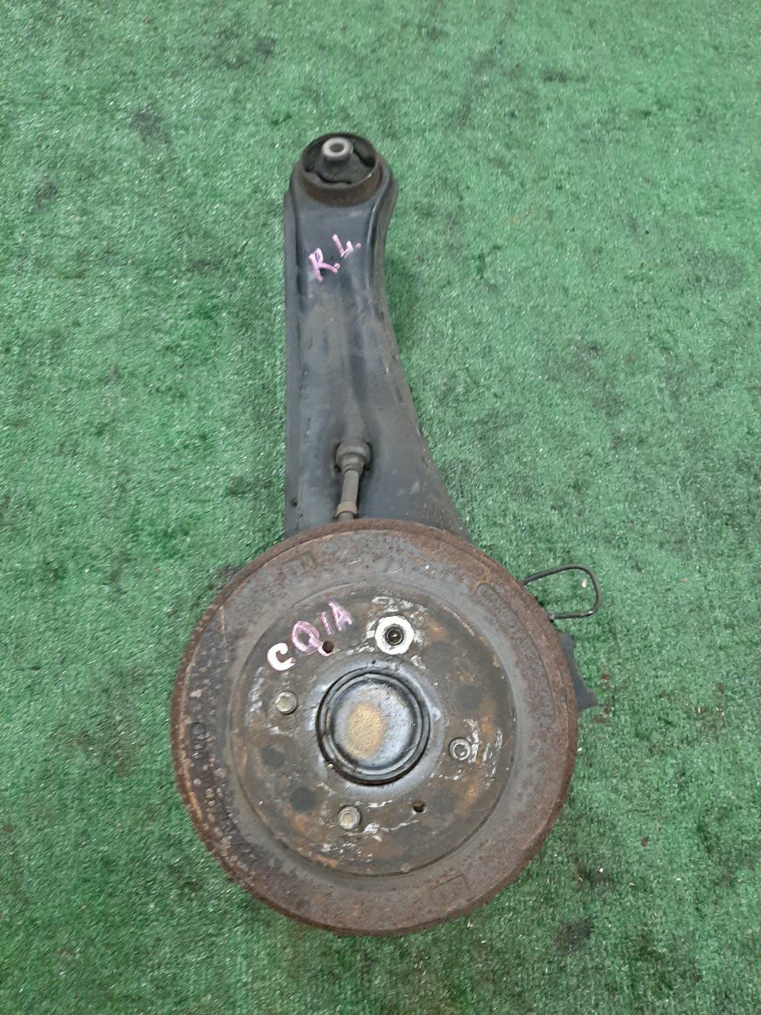 Ступица левая задняя MITSUBISHI MIRAGE DINGO CQ1A, CQ2A, CQ5A 4G13, 4G15, 4G93 1 ракурс
