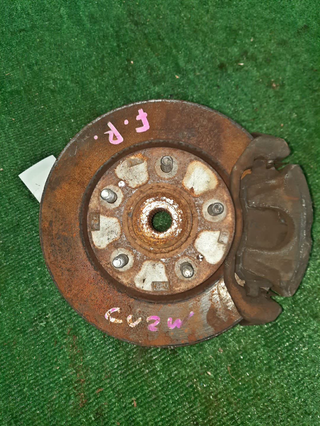 Ступица правая передняя MITSUBISHI AIRTREK CU2W, CU4W, CU5W 4G63, 4G64, 4G69 1 ракурс