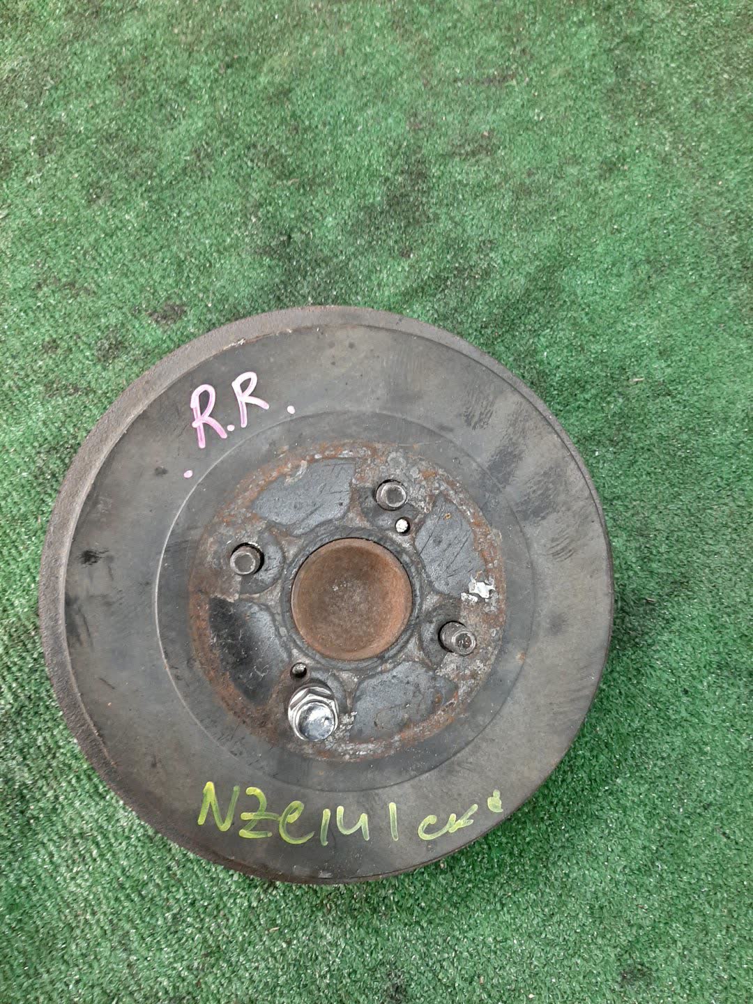 Ступица правая задняя TOYOTA AXIO, COROLLA FIELDER, COROLLA  AXIO, FIELDER NZE141, ZRE142, ZRE142G, NZE141G 1NZ-FE, 2ZR-FAE, 2ZR-FE 1 ракурс