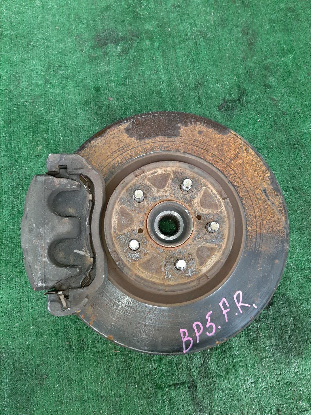 Ступица правая передняя SUBARU LEGACY, OUTBACK, LEGACY B4 BL5, BP5, BPE, BLE, BL9, BP9 EJ20DE, EJ20T, EJ20E, EZ30DE, EJ25E 1 ракурс Ступица правая передняя SUBARU LEGACY, OUTBACK, LEGACY B4 BL5, BP5, BPE, BLE, BL9, BP9 EJ20DE, EJ20T, EJ20E, EZ30DE, EJ25E 1 ракурс