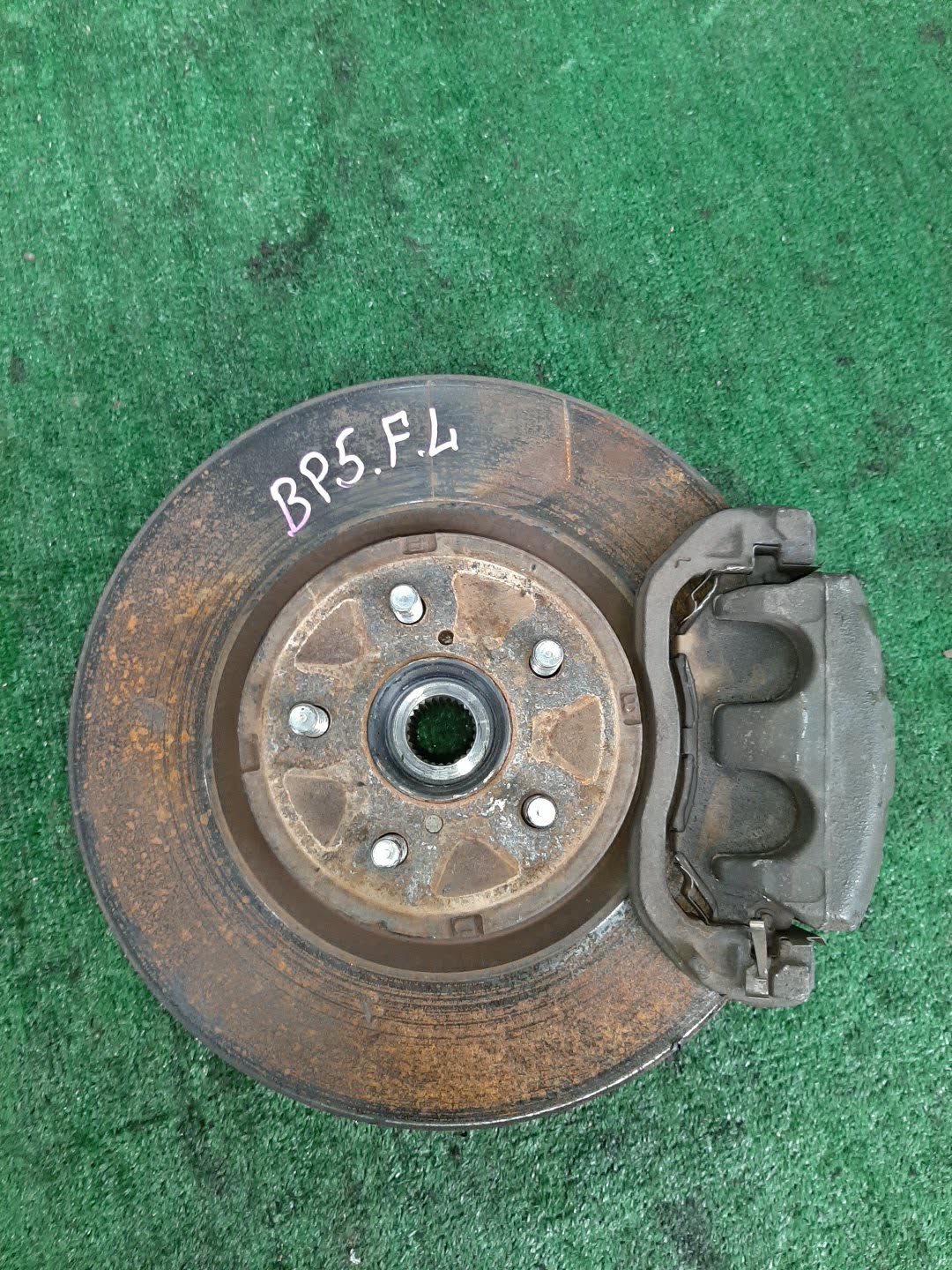 Ступица левая передняя SUBARU LEGACY, OUTBACK, LEGACY B4 BL5, BP5, BPE, BLE, BL9, BP9 EJ20DE, EJ20T, EJ20E, EZ30DE, EJ25E 1 ракурс Ступица левая передняя SUBARU LEGACY, OUTBACK, LEGACY B4 BL5, BP5, BPE, BLE, BL9, BP9 EJ20DE, EJ20T, EJ20E, EZ30DE, EJ25E 1 ракурс