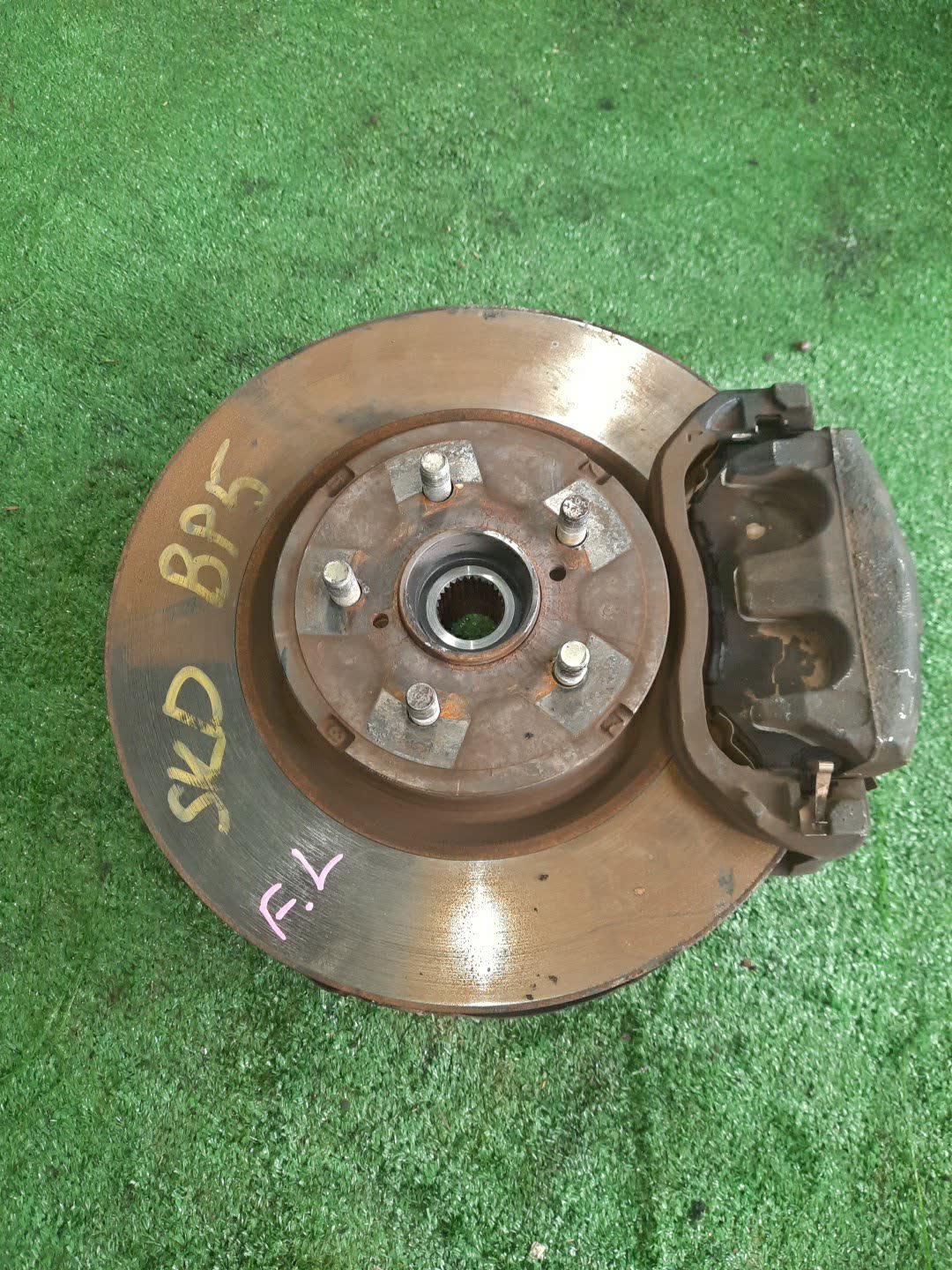 Ступица левая передняя SUBARU LEGACY, OUTBACK, LEGACY B4 BL5, BP5, BPE, BLE, BL9, BP9 EJ20DE, EJ20T, EJ20E, EZ30DE, EJ25E 1 ракурс Ступица левая передняя SUBARU LEGACY, OUTBACK, LEGACY B4 BL5, BP5, BPE, BLE, BL9, BP9 EJ20DE, EJ20T, EJ20E, EZ30DE, EJ25E 1 ракурс