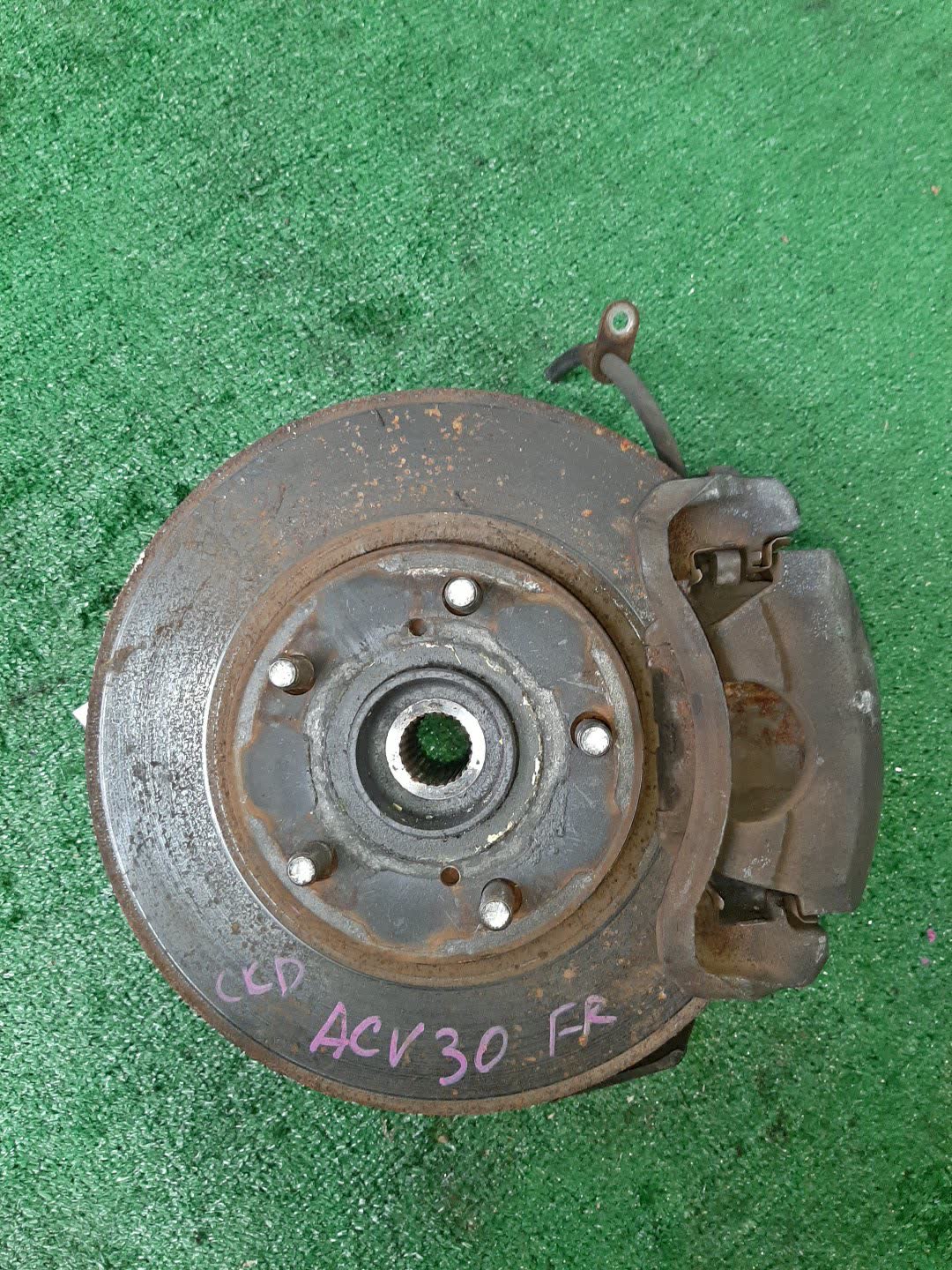 Ступица правая передняя TOYOTA CAMRY ACV30 2AZ-FE 1 ракурс