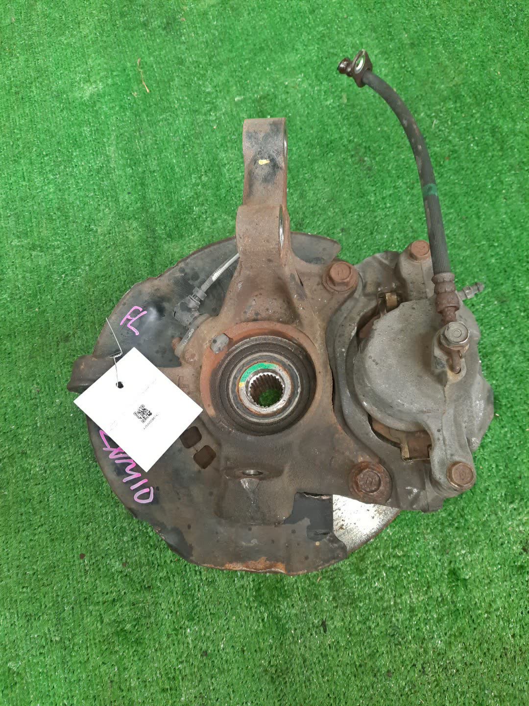 Ступица левая передняя TOYOTA ISIS ZNM10G 1ZZ-FE 3 ракурс