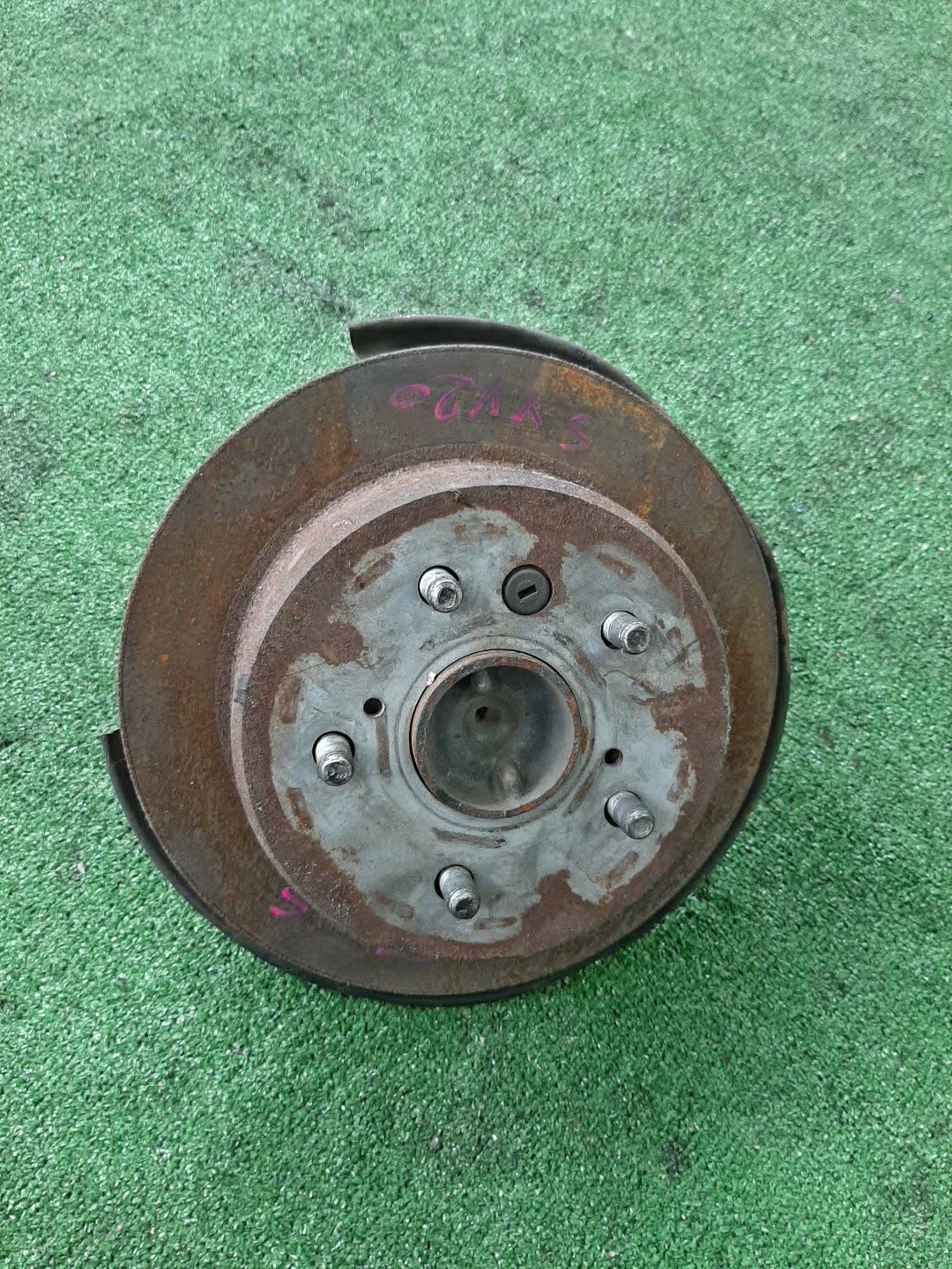 Ступица левая задняя TOYOTA SCEPTER, MARK II QUALIS, CAMRY GRACIA VCV15, SXV15, SXV20W 3VZ-FE, 5S-FE 1 ракурс