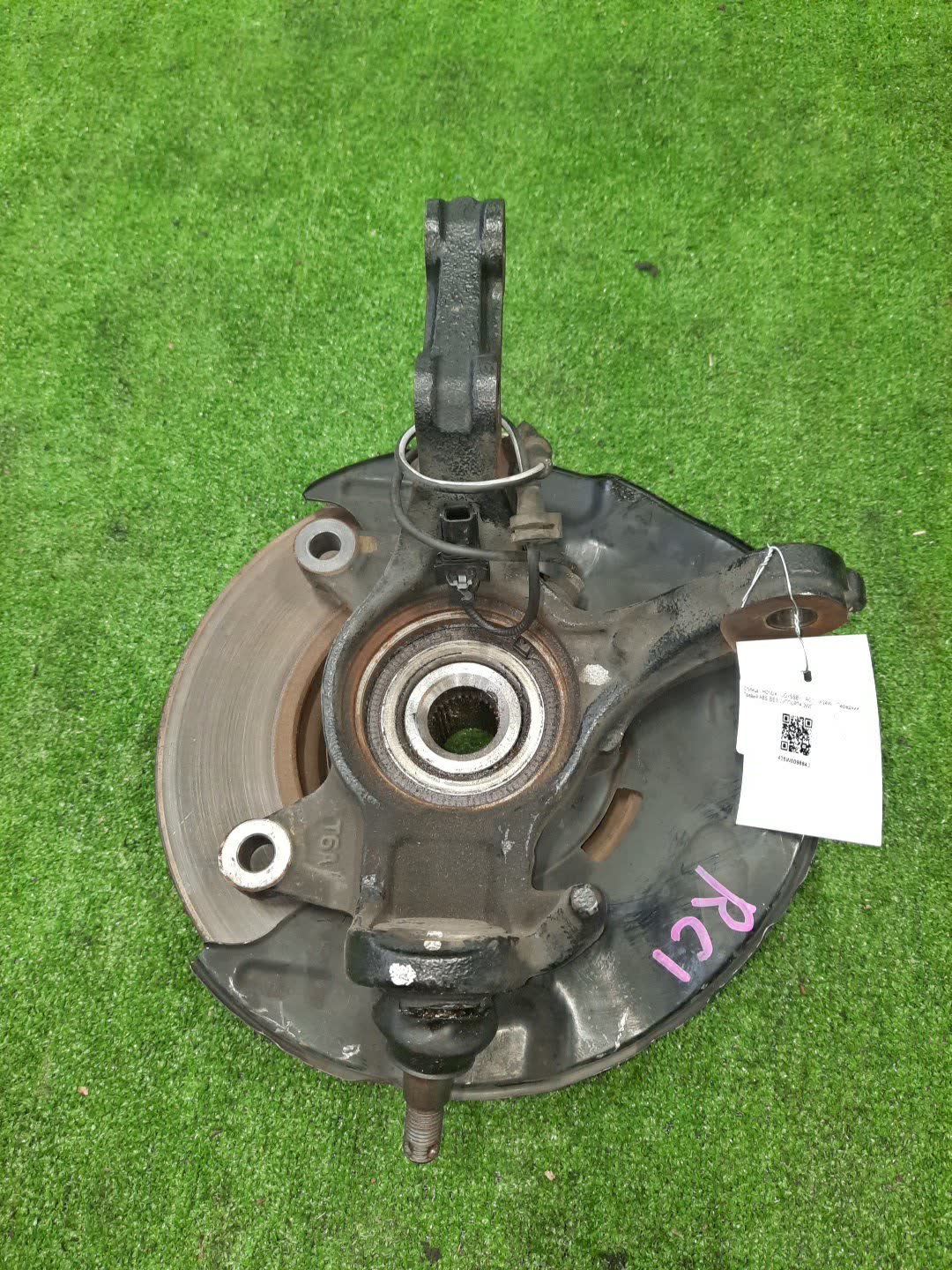 Ступица правая передняя HONDA ODYSSEY RC1 K24W 3 ракурс