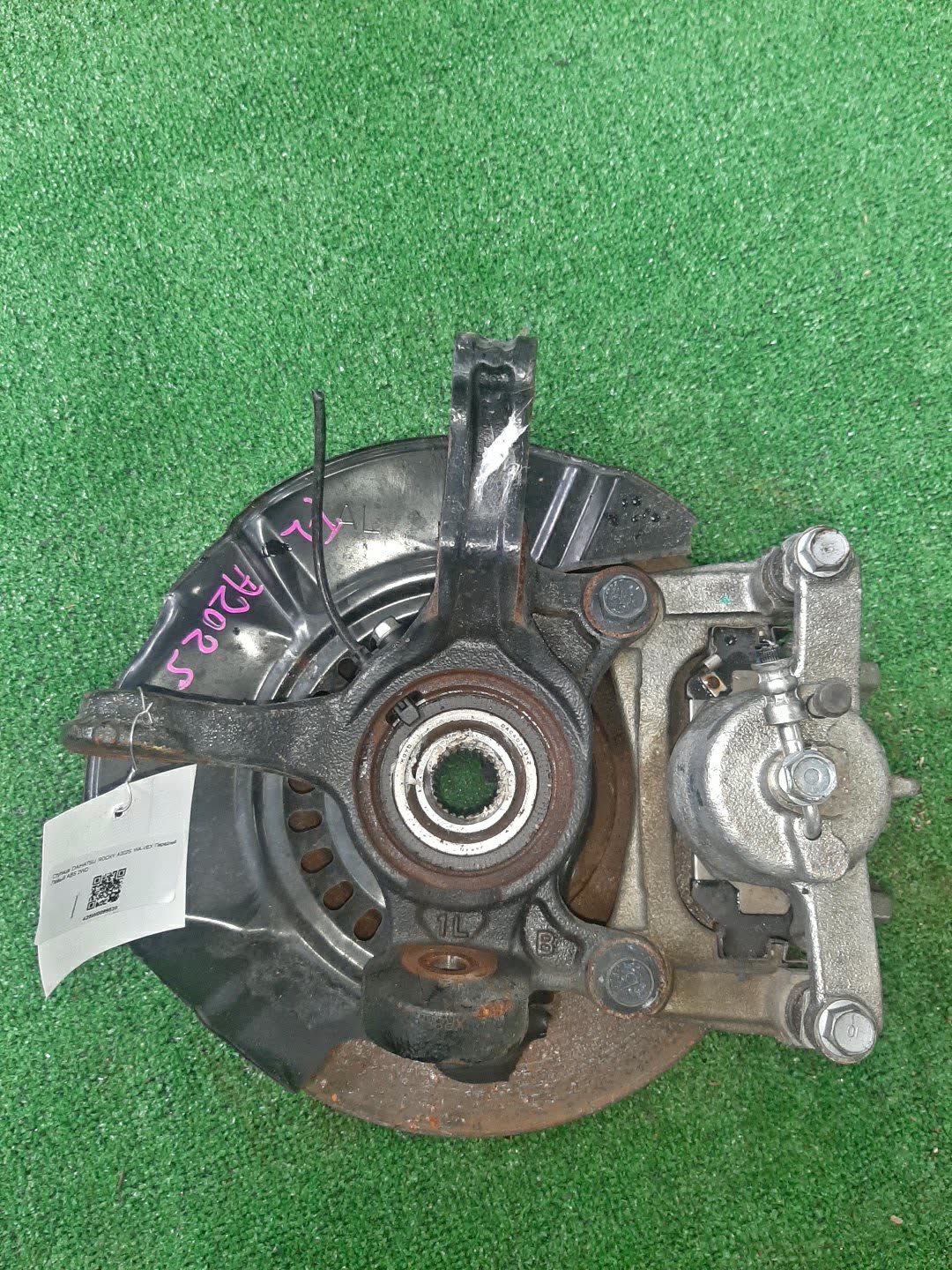 Ступица левая передняя DAIHATSU RAIZE, ROCKY A200A, A201A, A202A, A200S, A202S, A201S 1KR-VET, WA-VE, WA-VEX 2 ракурс