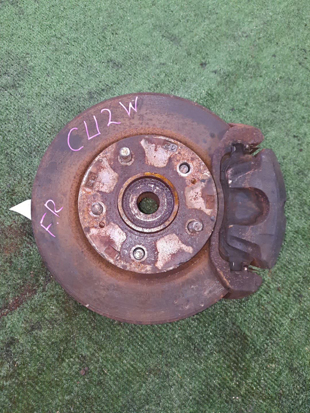 Ступица правая передняя MITSUBISHI AIRTREK CU2W, CU4W, CU5W 4G63, 4G64, 4G69 1 ракурс
