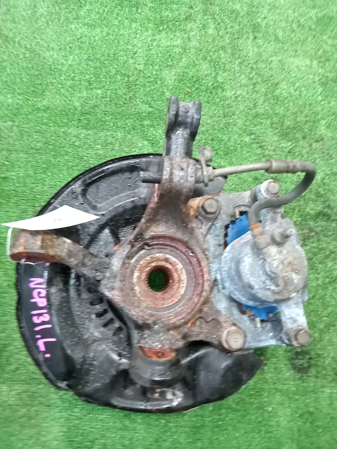 Ступица левая передняя TOYOTA VITZ , KSP130, NSP130, NHP130, NCP131 1NR-FE, 1KR-FE, 1NZ-FXE, 1NZ-FE 2 ракурс