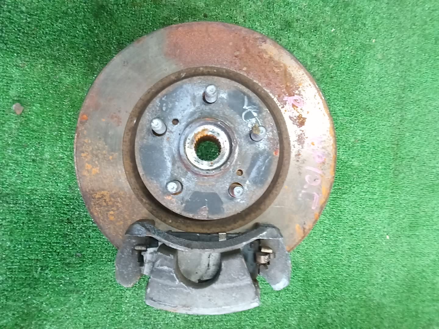 Ступица правая передняя SUBARU TREZIA NCP125 1NZ-FE 1 ракурс