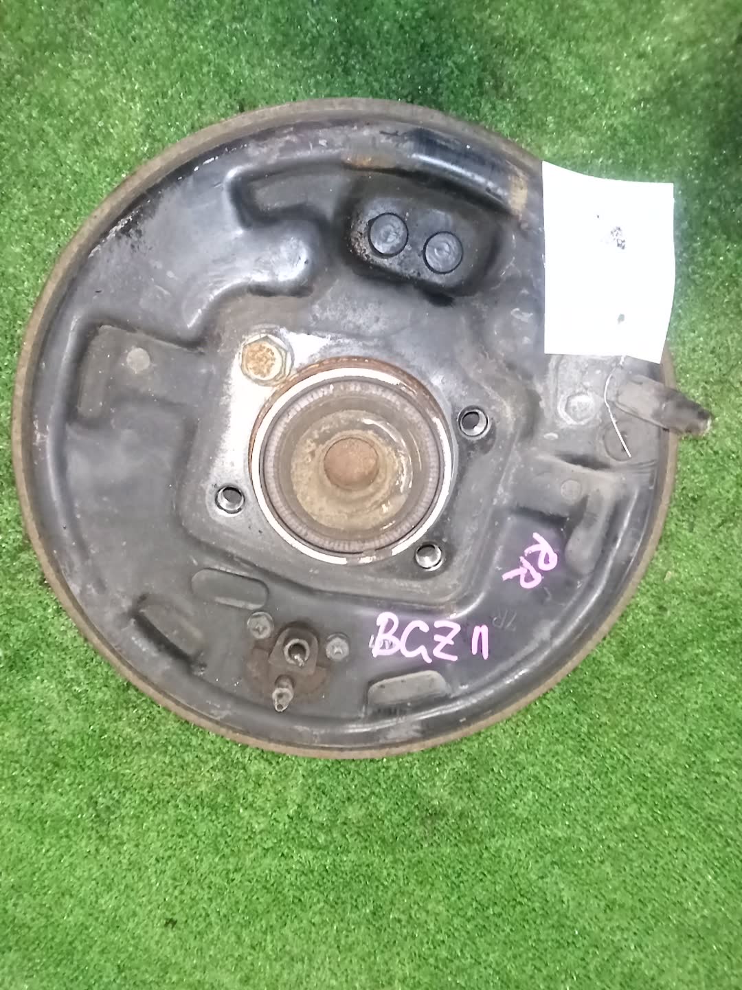 Ступица правая задняя NISSAN MARCH, CUBE, NOTE K12, Z11, E11 CR14DE, CR12DE, CR10DE, HR15DE, HR16DE 2 ракурс