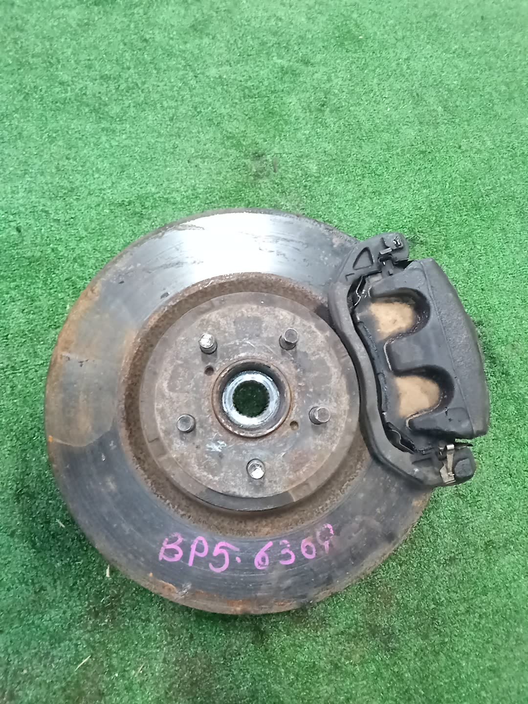 Ступица левая передняя SUBARU LEGACY, OUTBACK, LEGACY B4 BL5, BP5, BPE, BLE, BL9, BP9 EJ20DE, EJ20T, EJ20E, EZ30DE, EJ25E 1 ракурс Ступица левая передняя SUBARU LEGACY, OUTBACK, LEGACY B4 BL5, BP5, BPE, BLE, BL9, BP9 EJ20DE, EJ20T, EJ20E, EZ30DE, EJ25E 1 ракурс